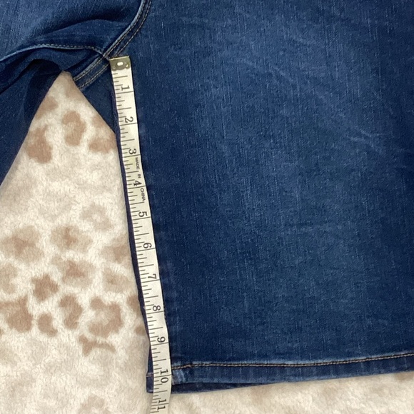 7 For All Mankind Denim Sunset Bermuda Shorts, Size 16 - Picture 12 of 16